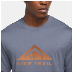 Nike - Dri-Fit Trail Running T-Shirt - T-shirt De Running -Outdoor Soldes nike dri fit trail running t shirt t shirt de running detail 5